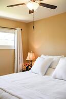Cozy Getaway Bright, Clean & Fully Equipped