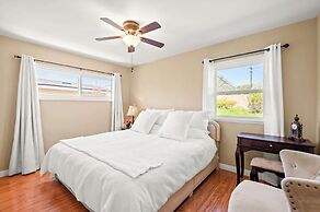 Cozy Getaway Bright, Clean & Fully Equipped