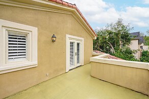 Elegant Villa Retreat Pool Garden Alfresco Lounge