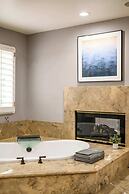 Elegant Villa Retreat Pool Garden Alfresco Lounge