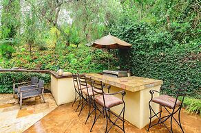 Elegant Villa Retreat Pool Garden Alfresco Lounge