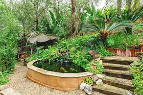 Elegant Villa Retreat Pool Garden Alfresco Lounge