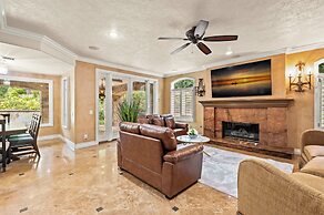 Elegant Villa Retreat Pool Garden Alfresco Lounge