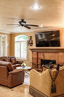 Elegant Villa Retreat Pool Garden Alfresco Lounge