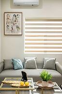 Modern Private Home w Full Kitchen & Parking