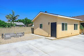 Modern Private Home w Full Kitchen & Parking