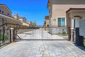 Modern Spacious Home Bright, Family Group Friendly