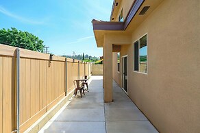Modern Spacious Home Bright, Family Group Friendly