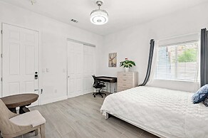 Relaxing Private Getaway With Bright Interiors