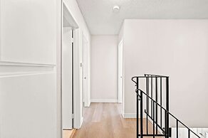 Spacious Family Retreat w Garden & Modern Comfort!