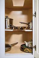 Spacious Family Retreat w Garden & Modern Comfort!