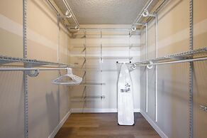 Spacious Family Retreat w Garden & Modern Comfort!