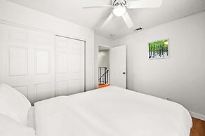 Spacious Family Retreat w Garden & Modern Comfort!