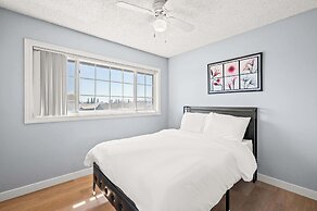 Spacious Family Retreat w Garden & Modern Comfort!