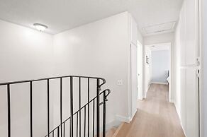 Spacious Family Retreat w Garden & Modern Comfort!