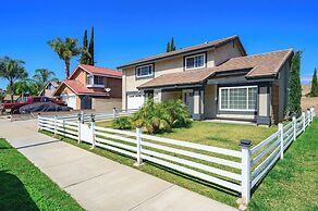 Spacious Family Retreat w Garden & Modern Comfort!