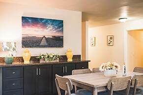 Spacious Retreat w Large Kitchen & Outdoor Patio