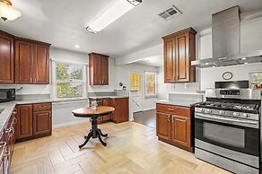 Spacious Retreat w Large Kitchen & Outdoor Patio