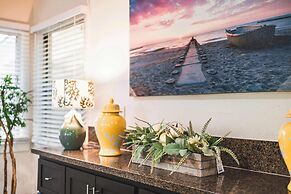 Spacious Retreat w Large Kitchen & Outdoor Patio