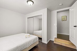 Spacious Retreat w Large Kitchen & Outdoor Patio