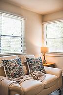 Spacious Retreat w Large Kitchen & Outdoor Patio