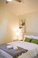 Spacious Retreat With Scenic Mountain Views