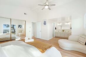 Spacious Retreat With Scenic Mountain Views