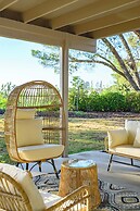 Spacious Retreat With Scenic Mountain Views