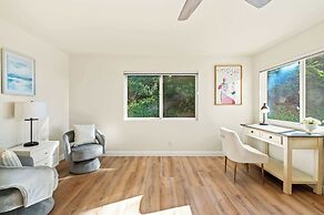 Spacious Retreat With Scenic Mountain Views