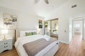 Spacious Retreat With Scenic Mountain Views