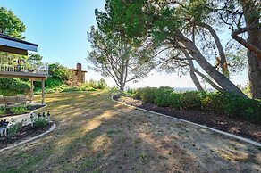Spacious Retreat With Scenic Mountain Views