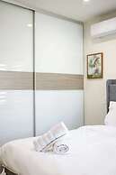 Stylish New Home Bright, Modern & Fully Stocked