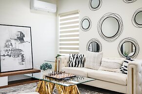 Stylish New Home Bright, Modern & Fully Stocked