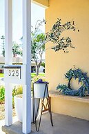 Stylish New Home Bright, Modern & Fully Stocked