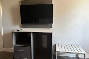 Blueway Inn & Suites Roseville