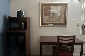 Blueway Inn & Suites Roseville