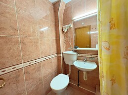 Central Hotel & Restaurant