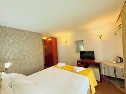 Central Hotel & Restaurant