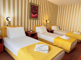 Central Hotel & Restaurant