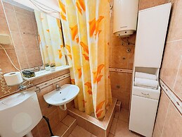 Central Hotel & Restaurant