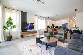 Family Friendly w Pool Near Disney at Serenity 1420