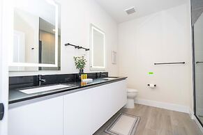 Family Friendly w Pool Near Disney at Serenity 1420