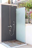 La Casa Rosa Seaside Getaway