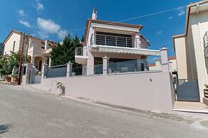 La Casa Rosa Seaside Getaway