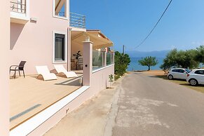 La Casa Rosa Seaside Getaway