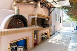 La Casa Rosa Seaside Getaway