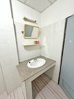 Malee Guesthouse & Restaurant