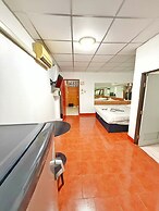 Malee Guesthouse & Restaurant