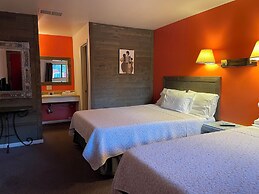 Historic Mora Inn and RV Park