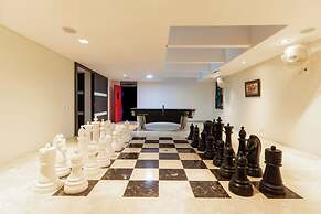 Yeguad U6 by Wynwood House